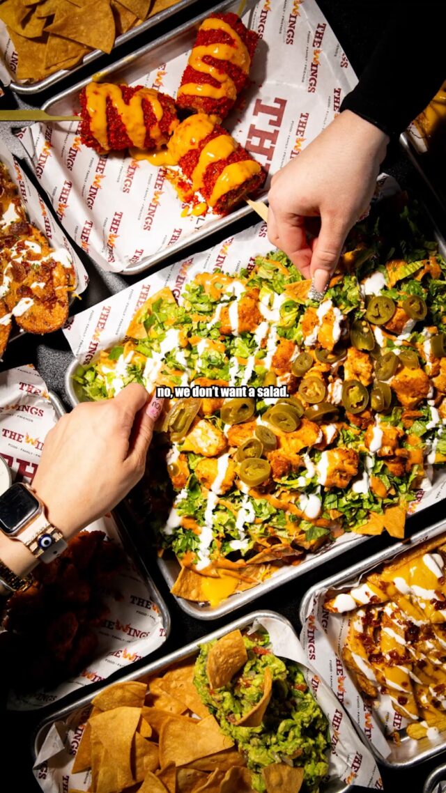 “I don’t want a salad” 😭🍔🔥

Yeah… we had a feeling.

📍 5000 Pecan Blvd, McAllen, TX
👉 Come hungry.

#TheWingsStadium #RGVFood #FoodMood